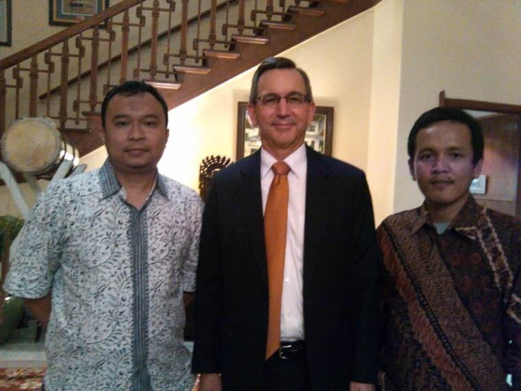 293131_10151102703239015_1418806535_n